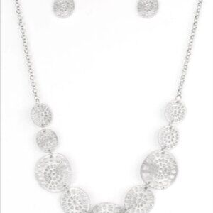 Paparazzi Your Own Wheel Necklace and Earrings